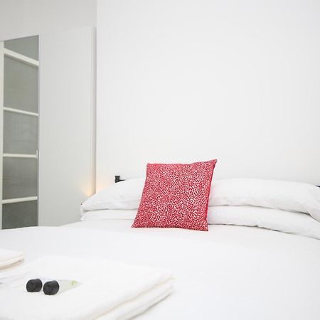 Barton Beachside - Stylish Studio Apartment, Double & Single - Central Beach & Promenade Location - Over 21'S, Family Friendly Only, Id Required Blackpool Extérieur photo