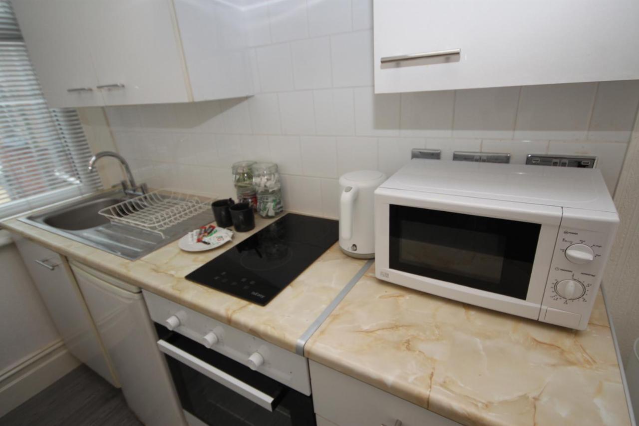 Barton Beachside - Stylish Studio Apartment, Double & Single - Central Beach & Promenade Location - Over 21'S, Family Friendly Only, Id Required Blackpool Extérieur photo