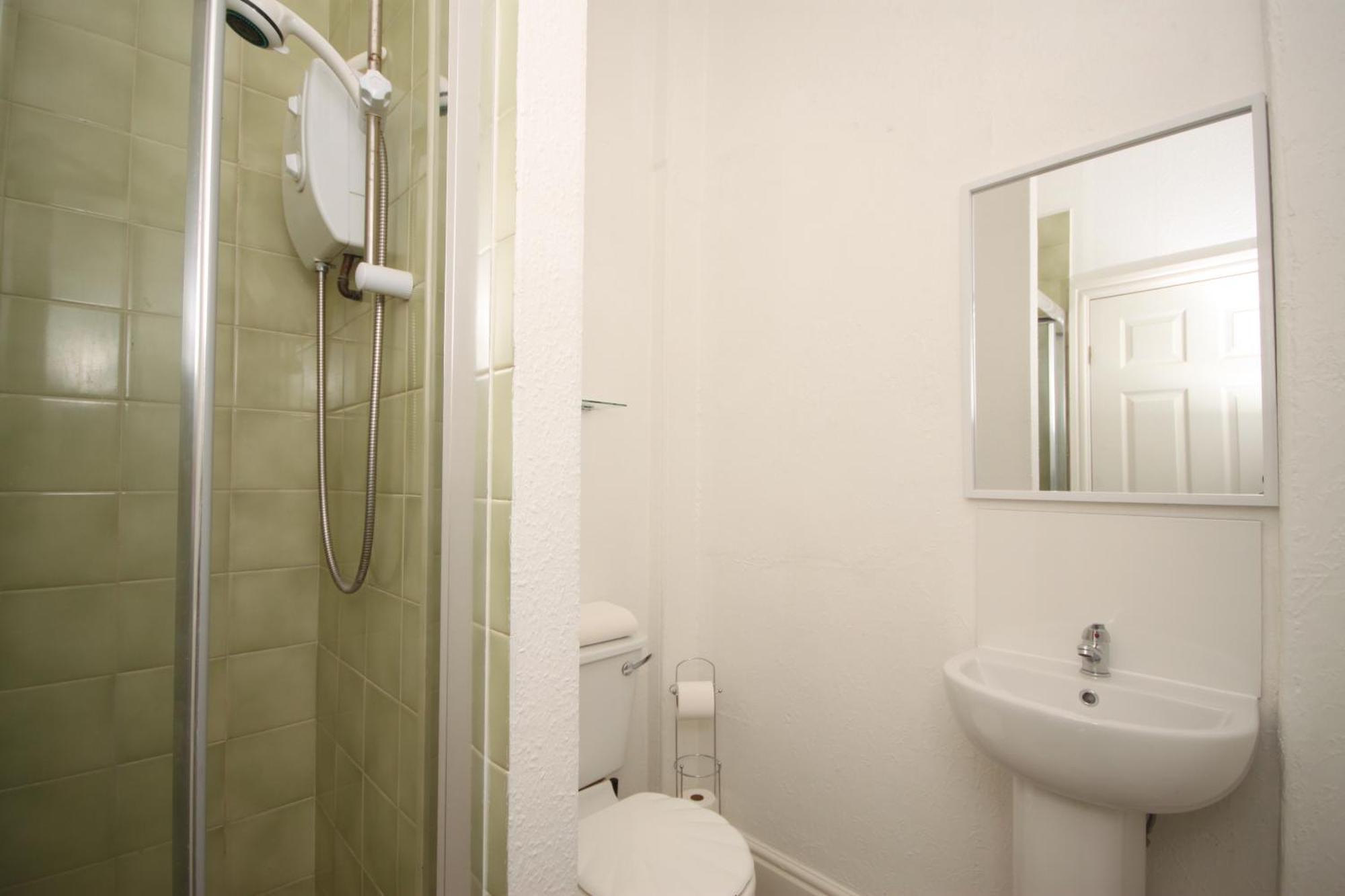 Barton Beachside - Stylish Studio Apartment, Double & Single - Central Beach & Promenade Location - Over 21'S, Family Friendly Only, Id Required Blackpool Chambre photo