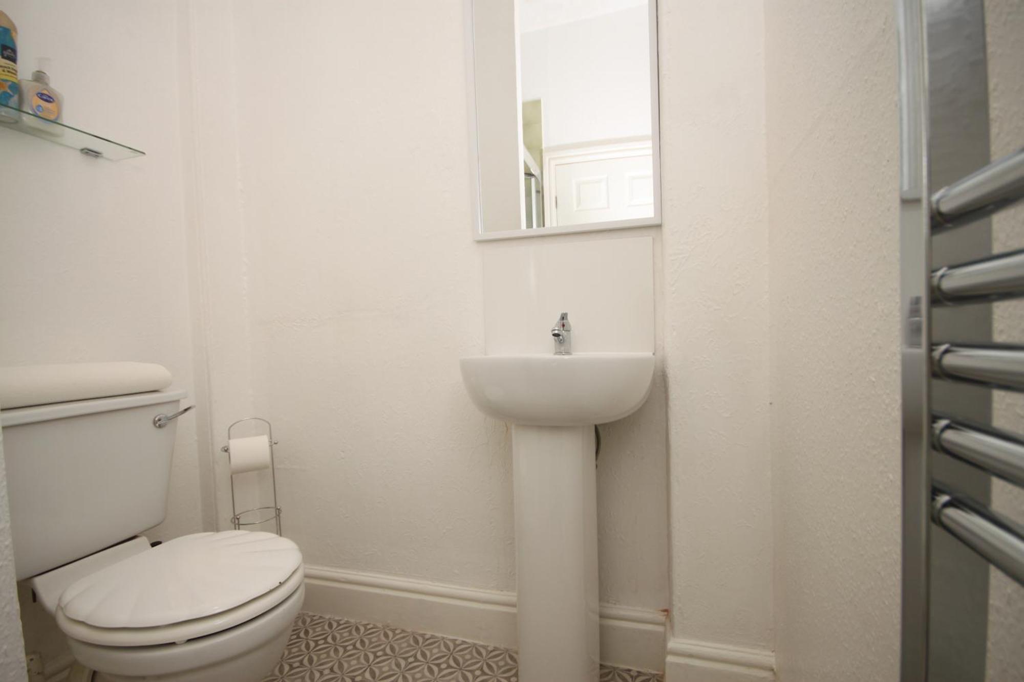 Barton Beachside - Stylish Studio Apartment, Double & Single - Central Beach & Promenade Location - Over 21'S, Family Friendly Only, Id Required Blackpool Chambre photo