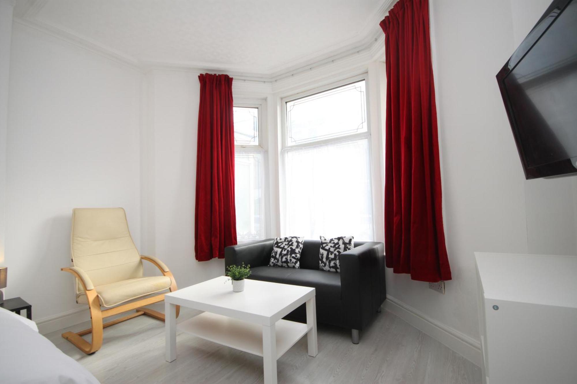 Barton Beachside - Stylish Studio Apartment, Double & Single - Central Beach & Promenade Location - Over 21'S, Family Friendly Only, Id Required Blackpool Chambre photo