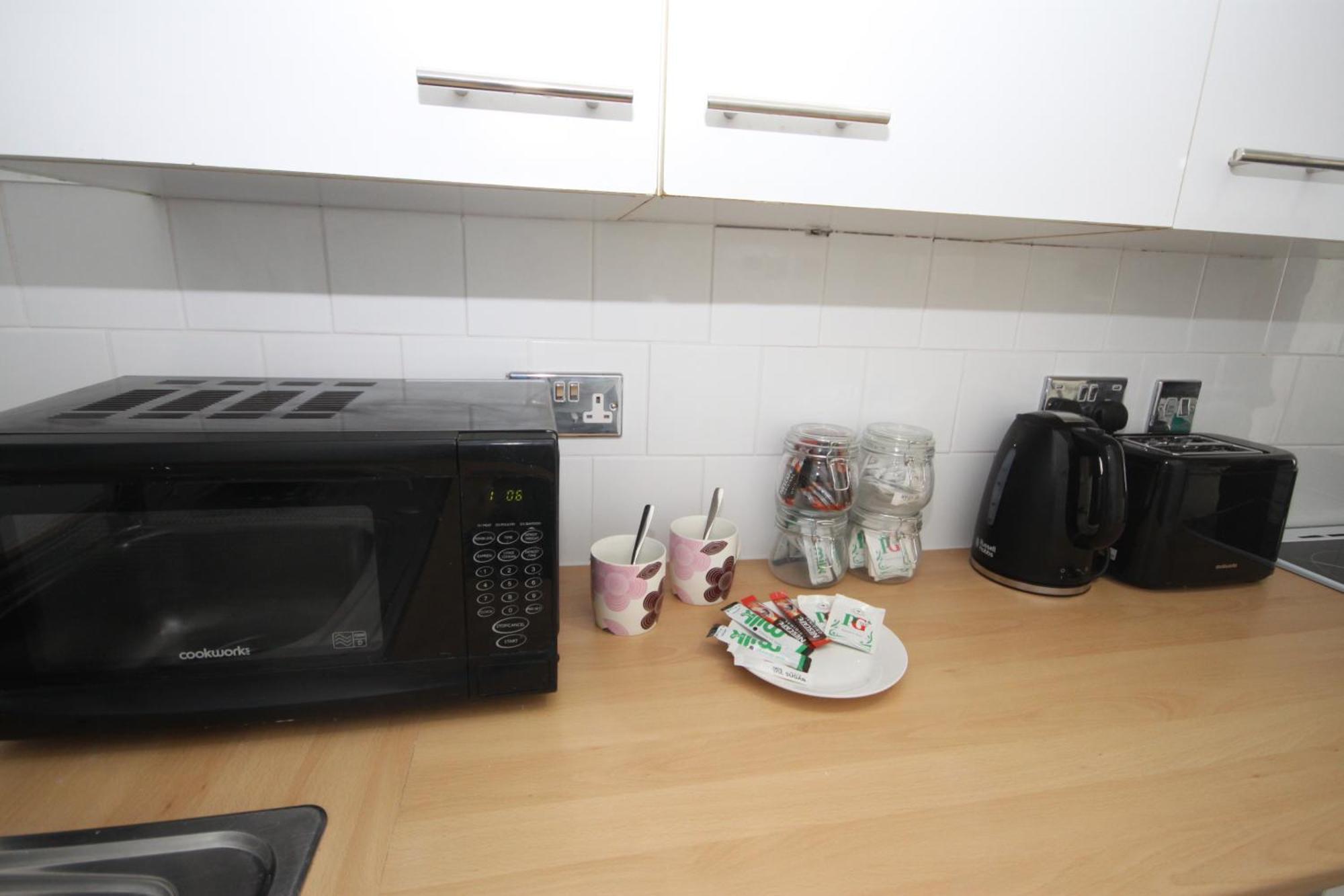 Barton Beachside - Stylish Studio Apartment, Double & Single - Central Beach & Promenade Location - Over 21'S, Family Friendly Only, Id Required Blackpool Extérieur photo