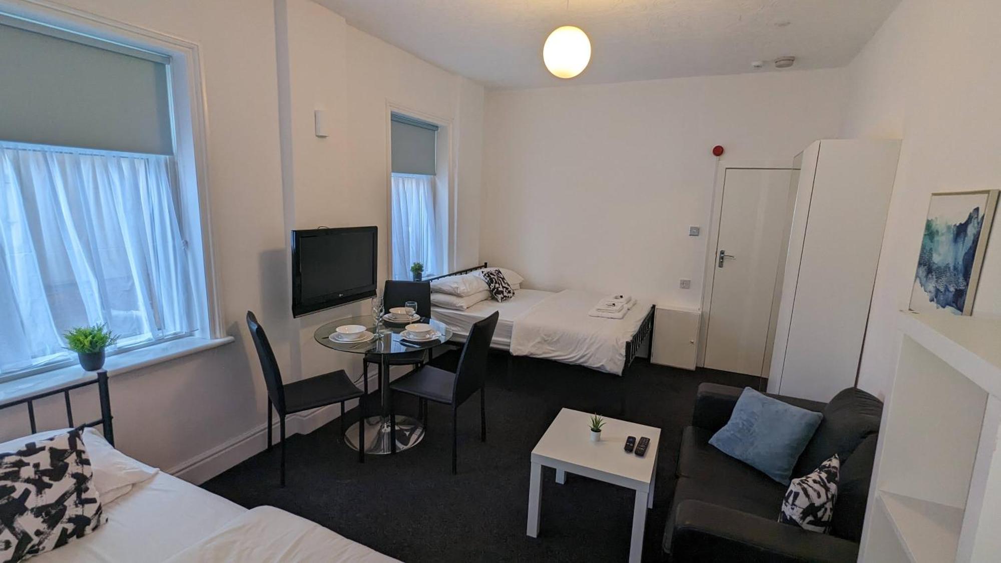 Barton Beachside - Stylish Studio Apartment, Double & Single - Central Beach & Promenade Location - Over 21'S, Family Friendly Only, Id Required Blackpool Extérieur photo